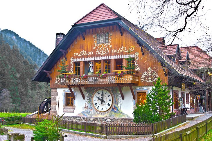 Reloj de cuco en Hofgut Sternen en Ravenna Gorge
