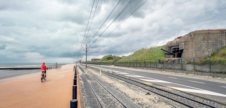Paseo marítimo de Ostende con restos de Atlantikwall