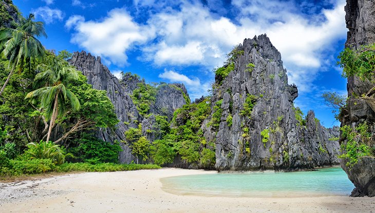 Playa aislada en El Nido
