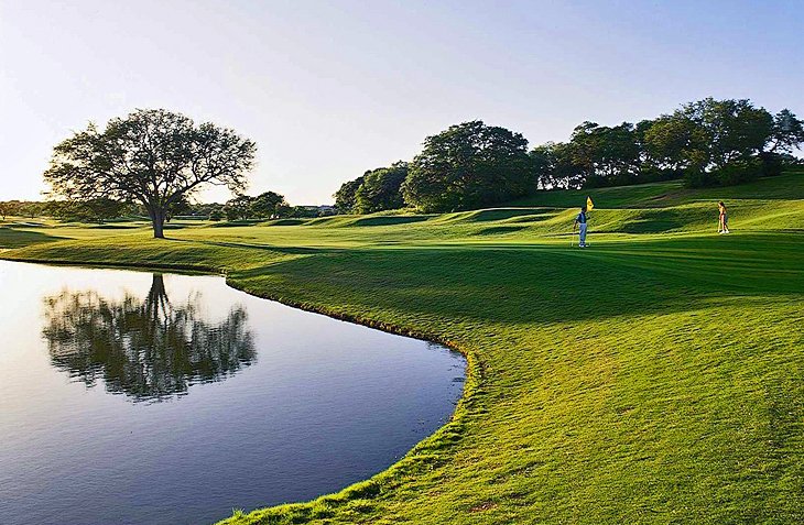 Campo de golf Hyatt Hill Country Resort and Spa