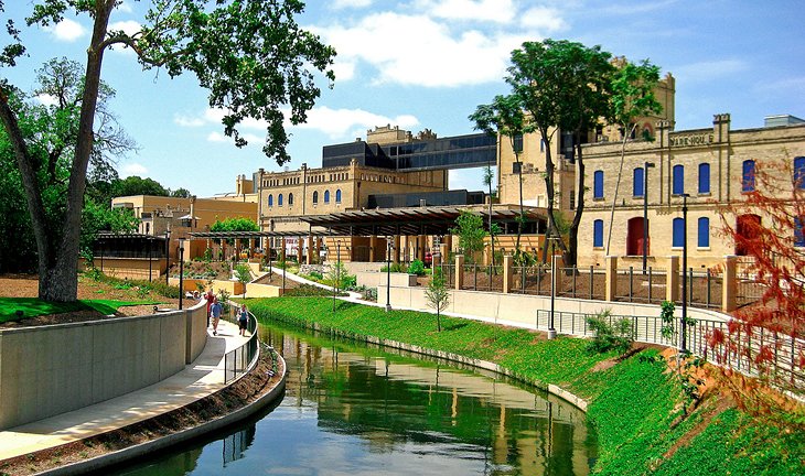 Museo de Arte de San Antonio y Museo de Arte McNay