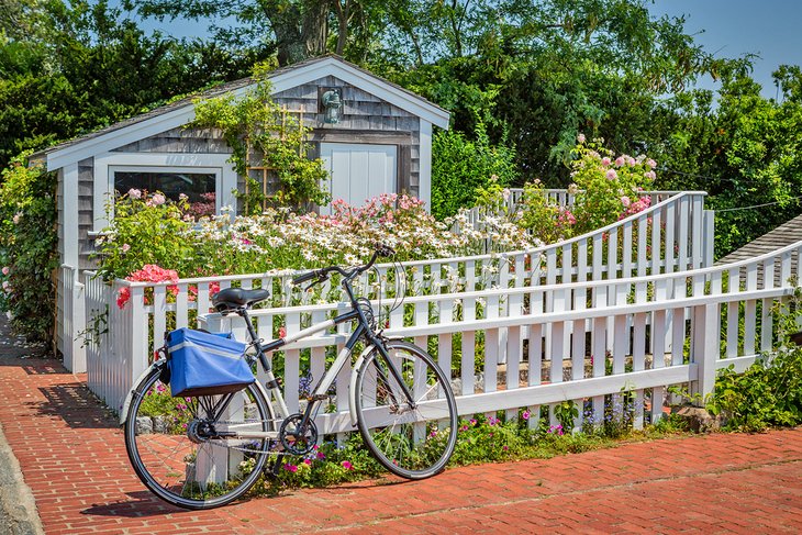 Cobertizo para botes y bicicleta en Martha's Vineyard