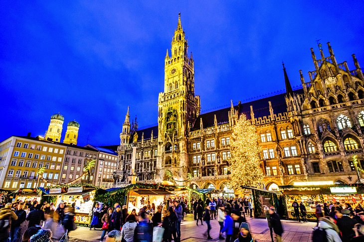 Mercado navideño en la Marienplatz de Múnich