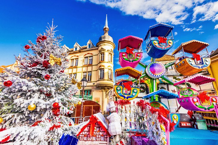 Mercado navideño en la Plaza de los Dominicos de Colmar