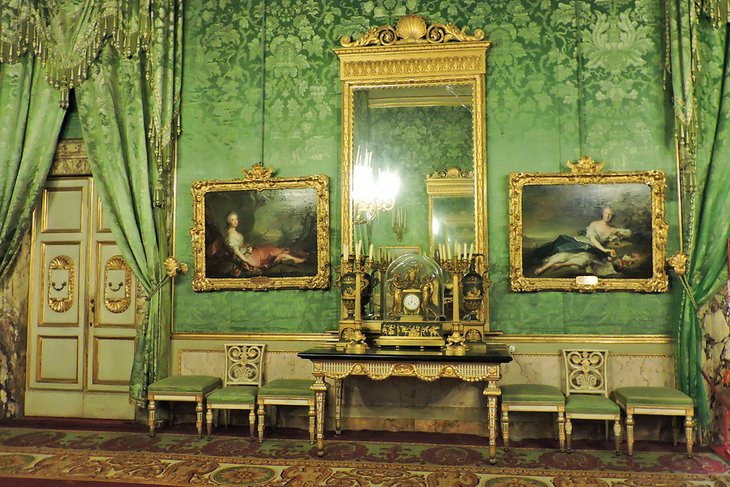 La Sala Verde, Apartamentos Reales