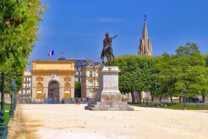 Porte de Peyrou y estatua del rey Luis IV
