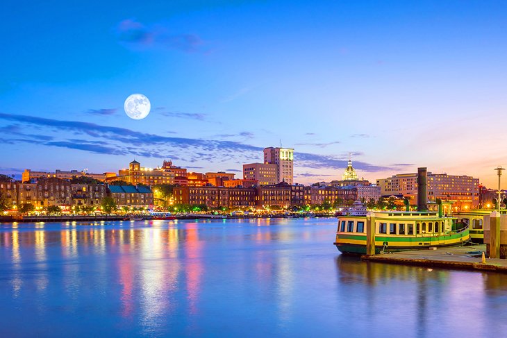 Salida de la luna en Savannah