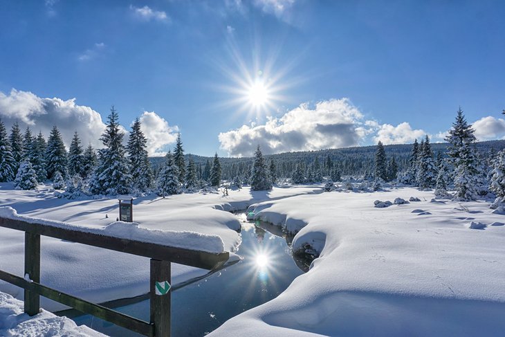 Invierno en las montañas Jizera