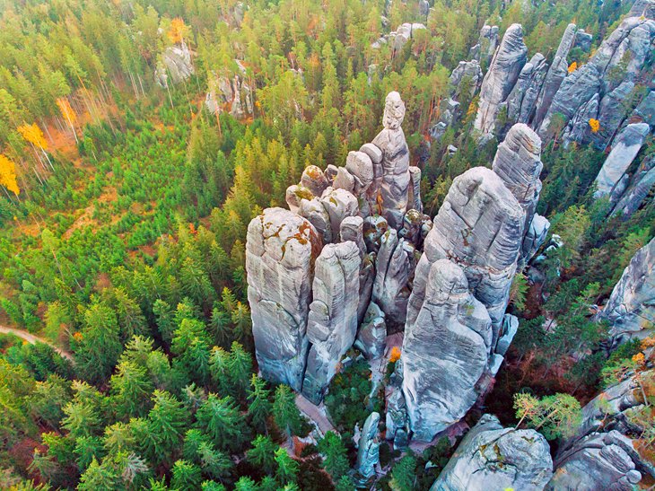 Vista aérea de las rocas de Adrspach